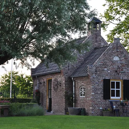 Uilenblik Holiday home *