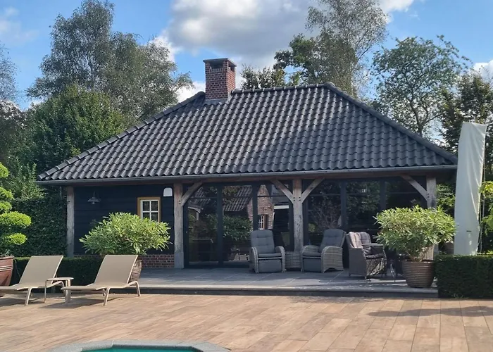 Holiday home Uilenblik *